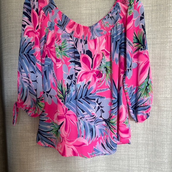 Lilly Pulitzer Tops - Lilly Pulitzer Pink Ruffled 3/4 Sleeve Blouse
